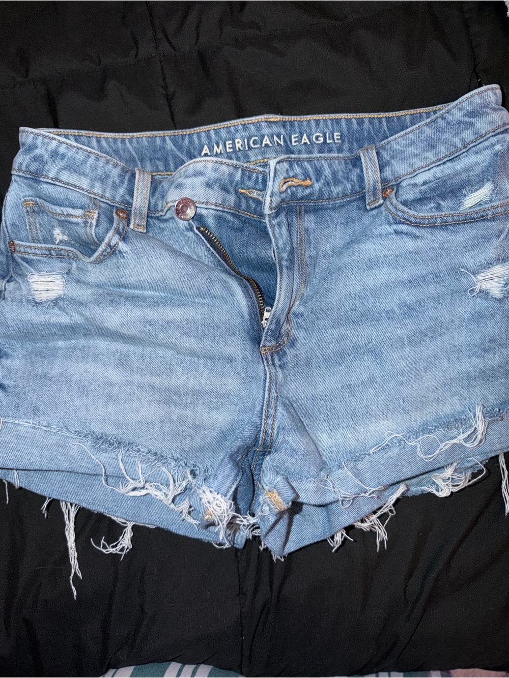 American Eagle - AE Stretch Ripped Denim Mom Short - Size 4